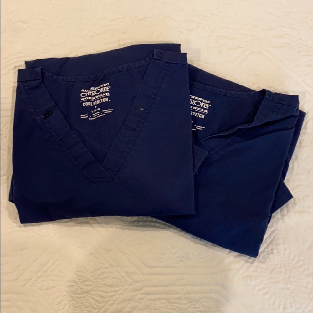 Cherokee scrub top